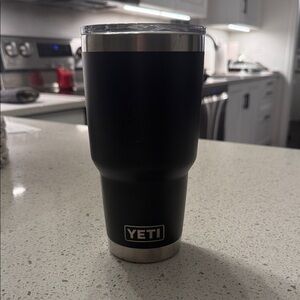 YETI Matte Black Tumbler with Clear Lid